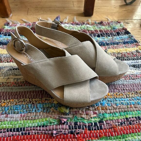 Franco Sarto Tan Wedge Sandals with Crossover Straps 9 - Picture 1 of 16